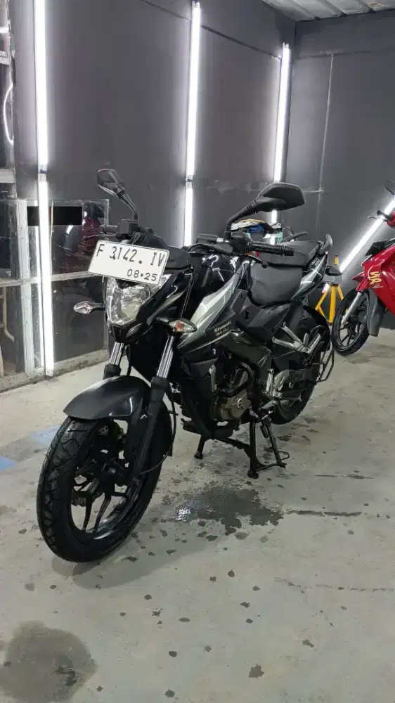 Kawasaki Bajaj Pulsar 200NS BR200 Ex Kontes