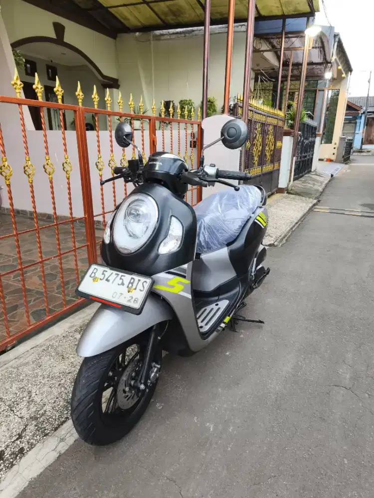 Bissmillah dijual motor Honda scopy SE 2023