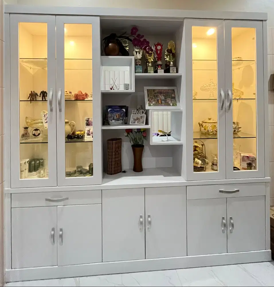 Lemari HPL kaca , lamari partisi ruangan