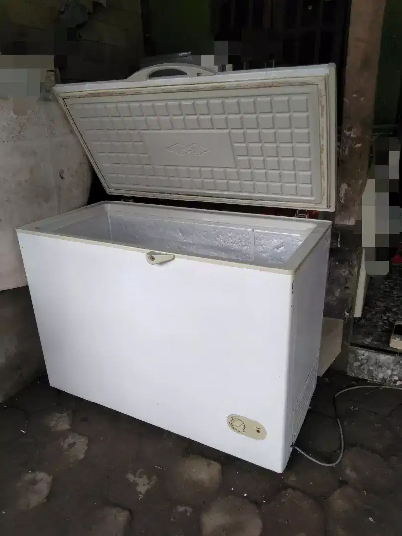 Freezer FRV-300 SHARP