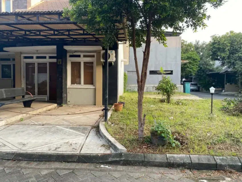 Rumah Pojok, Tanah Luas Dalam Cluster
