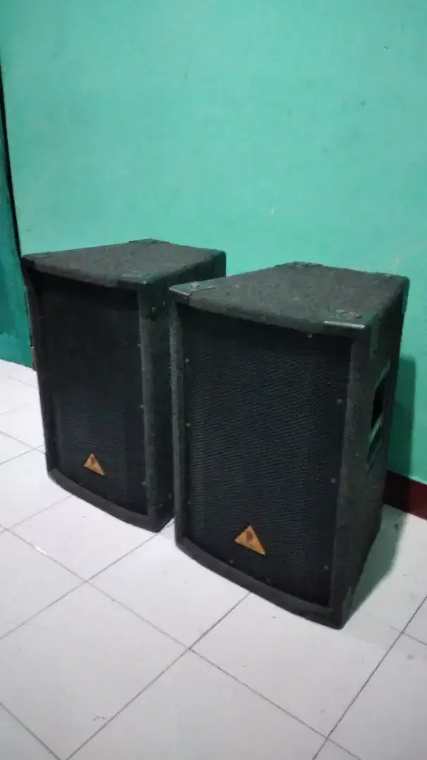 Speaker Pasif behringer B1220