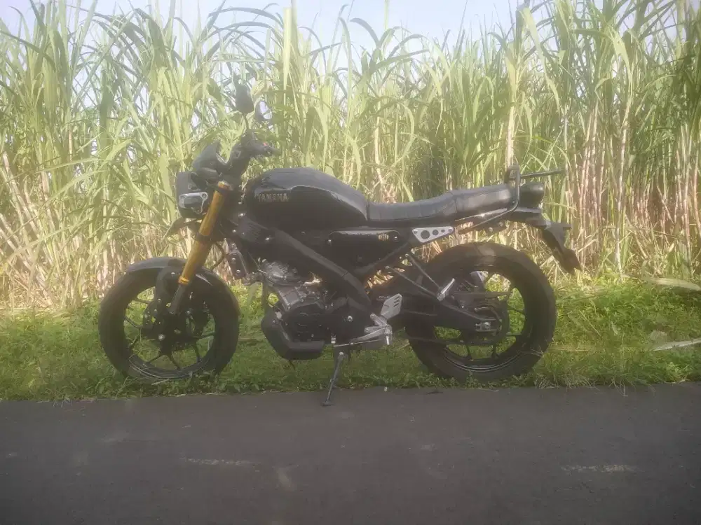 Yamaha XSR istimewa + aksesoris asli Malang