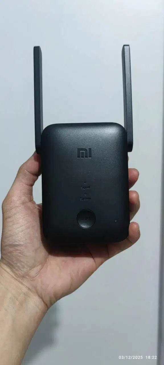 Xiaomi WiFi Range Extender AC1200 Repeater Berkecepatan Tinggi