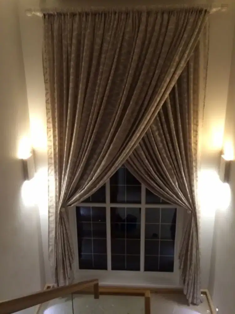 Pasang gordyn gorden murah vertikal roll blind jasa wallpaper dinding