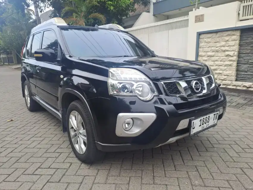Nissan Xtrail 2.5 XT 2014 hitam