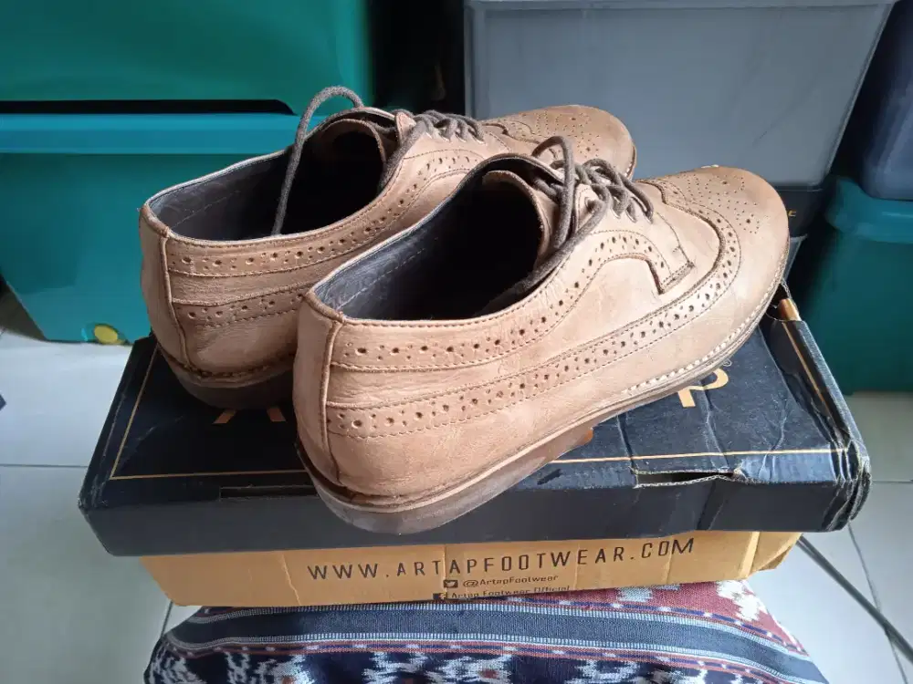 Sepatu Pria Artap Size 41 Semi Casual Formal Brogue Vintage Brown Tan