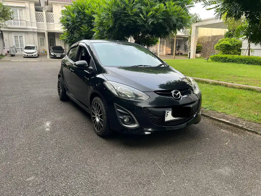 Mazda 2 V Manual 2014 Hitam Murah Bagus Pajak Panjang