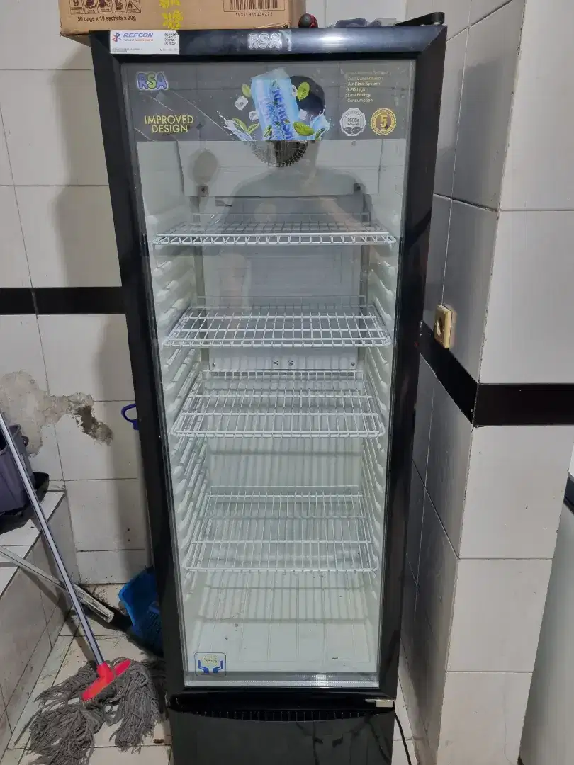 Showcase RSA agate 300 masih mulus like new beli dari baru dingin poll