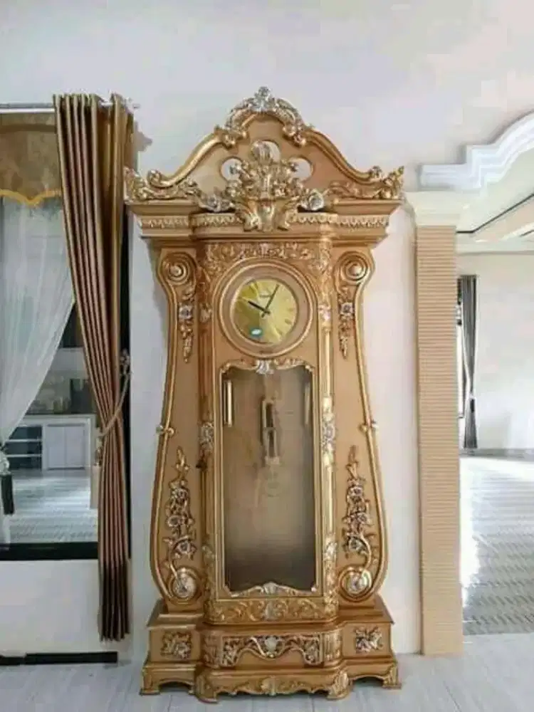 Lemari jam hias jati