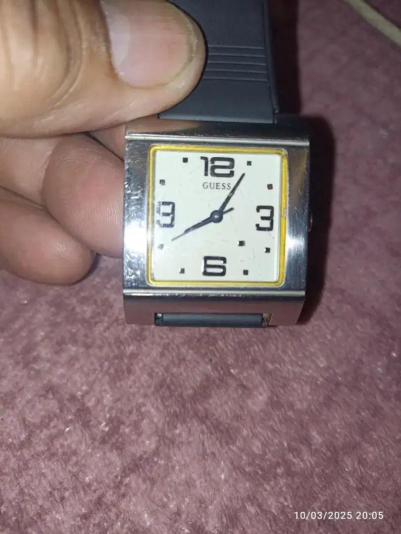 Jam guess ori buat cewek
