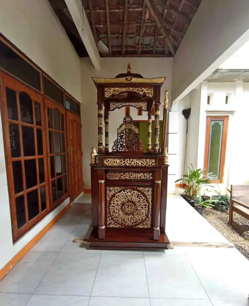 Mimbar masjid jati