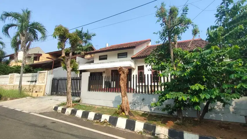 S679 Rumah 298 m2 Murah di Billymoon Pondok Kelapa Jakarta Timur