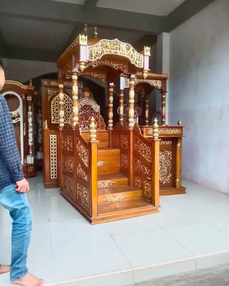 Mimbar masjid jati