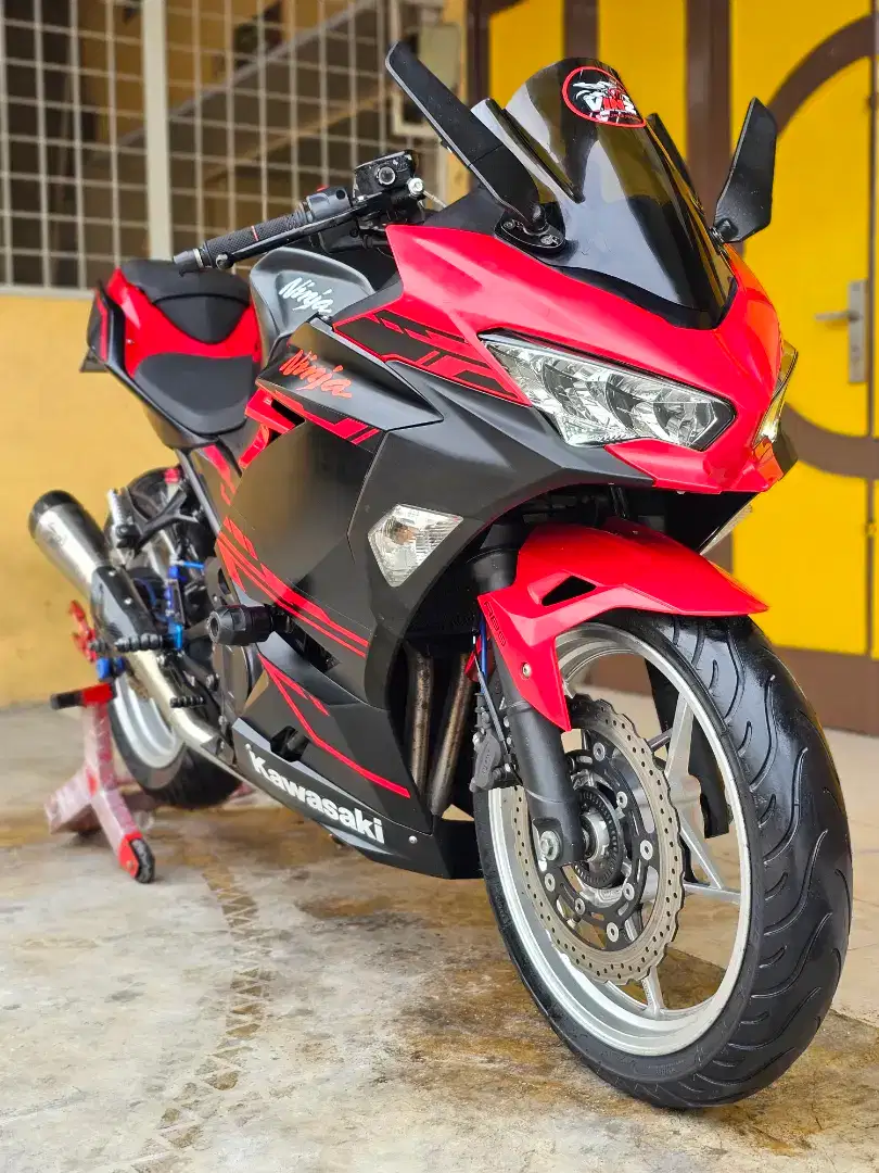 Kawasaki Ninja250 / Ninja 250 Fi ABS SE, Red Premium Doff.