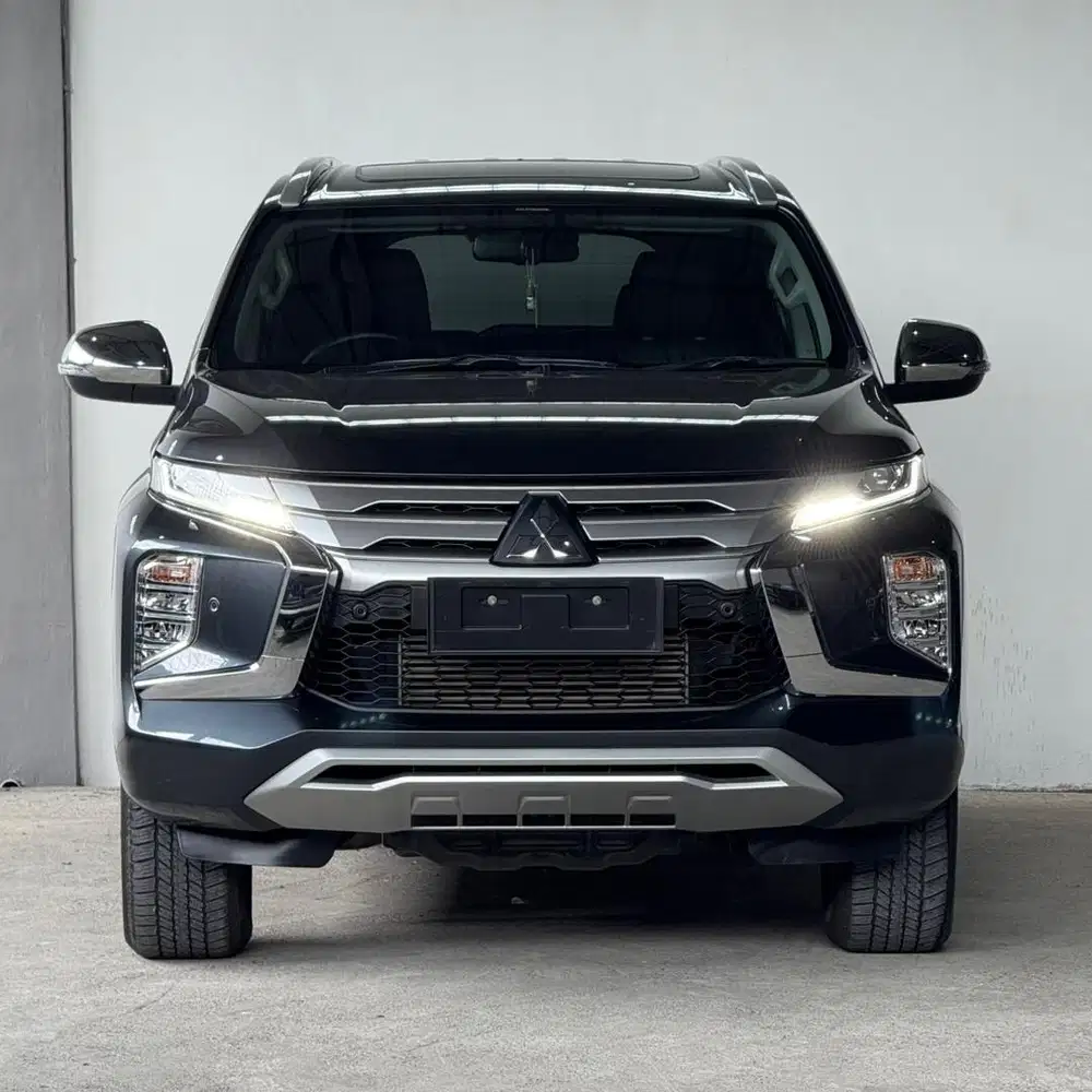 Mitsubishi Pajero Sport Dakar 2023 fortuner