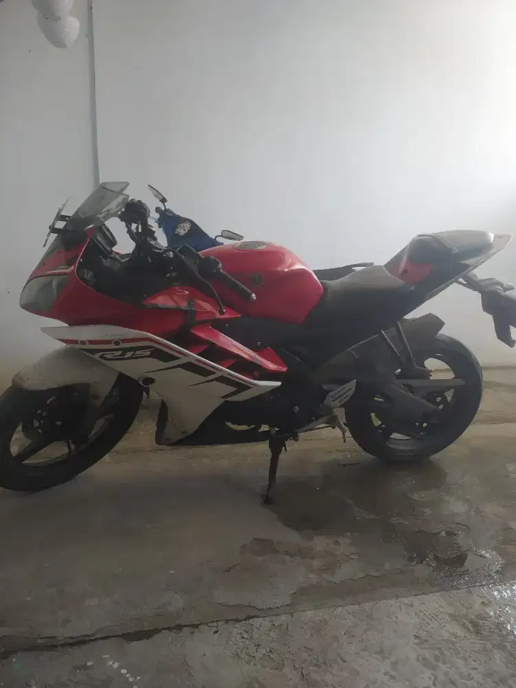 Yamaha R15 V2 tahun 2015 Jual apa adanya