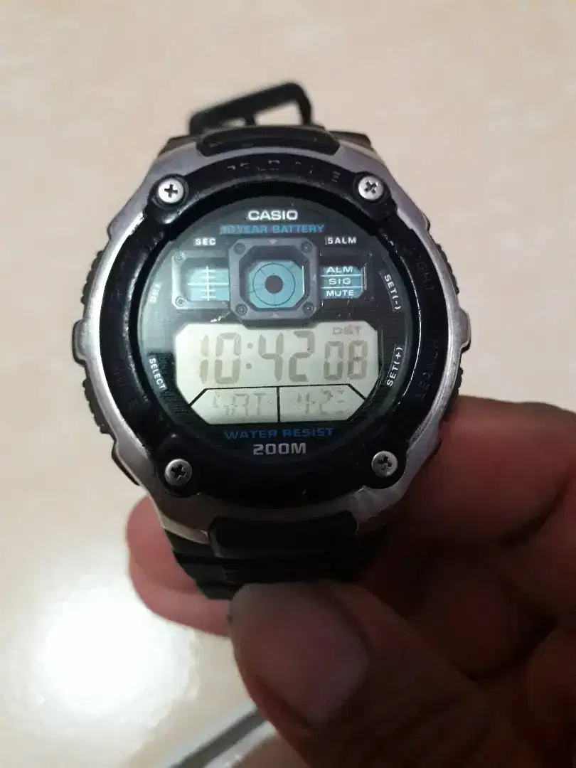 Jam tangan casio AE2000W