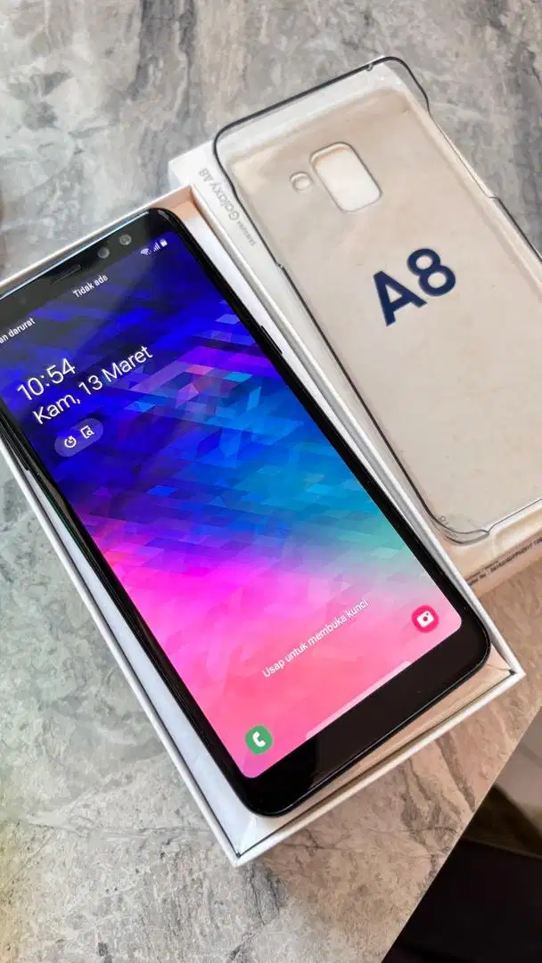 Samsung A8 2018 32Gb ram 4Gb