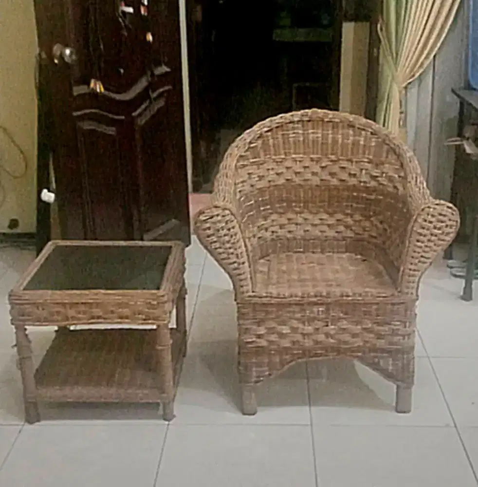 Kursi Dan meja rotan