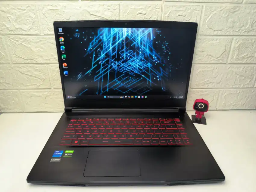 MSI GF63 Thin 11SC i7-11800H 16GB 512GB GTX 1650 Max-Q 4GB GDDR6 144Hz
