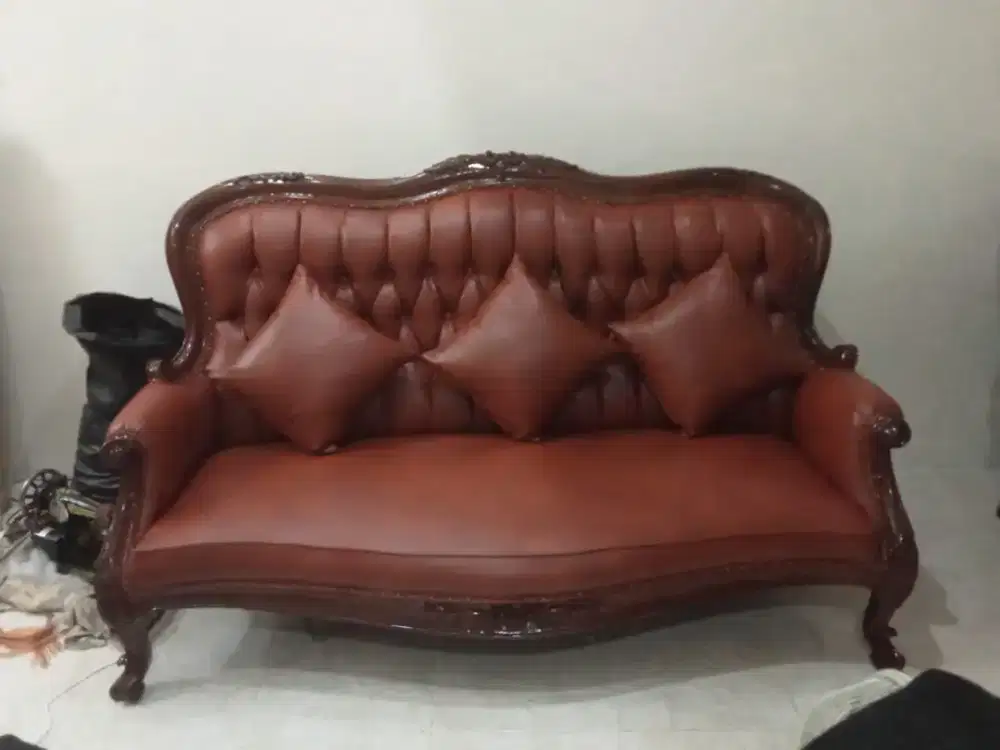 Jasa service sofa di kerjakan oleh ahli di bidangnya