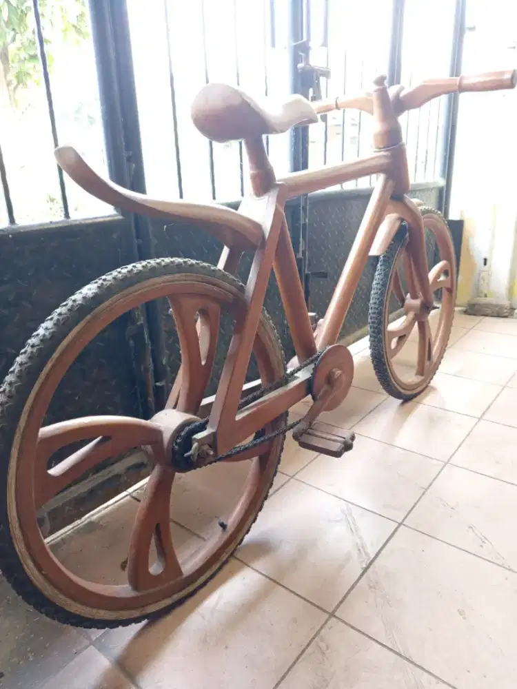 Sepeda kayu koleksi