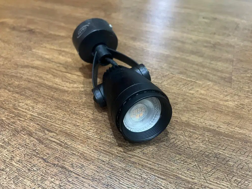 FREE LAMPU SPOTLIGHT MERK FATRO