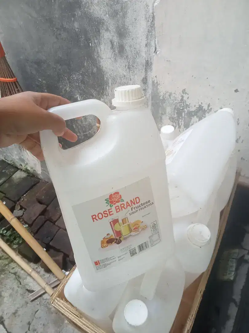 jerigen 5lt bekas normal (8 pcs)