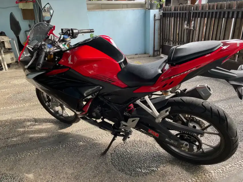 CBR R150R ABS 2022 Red