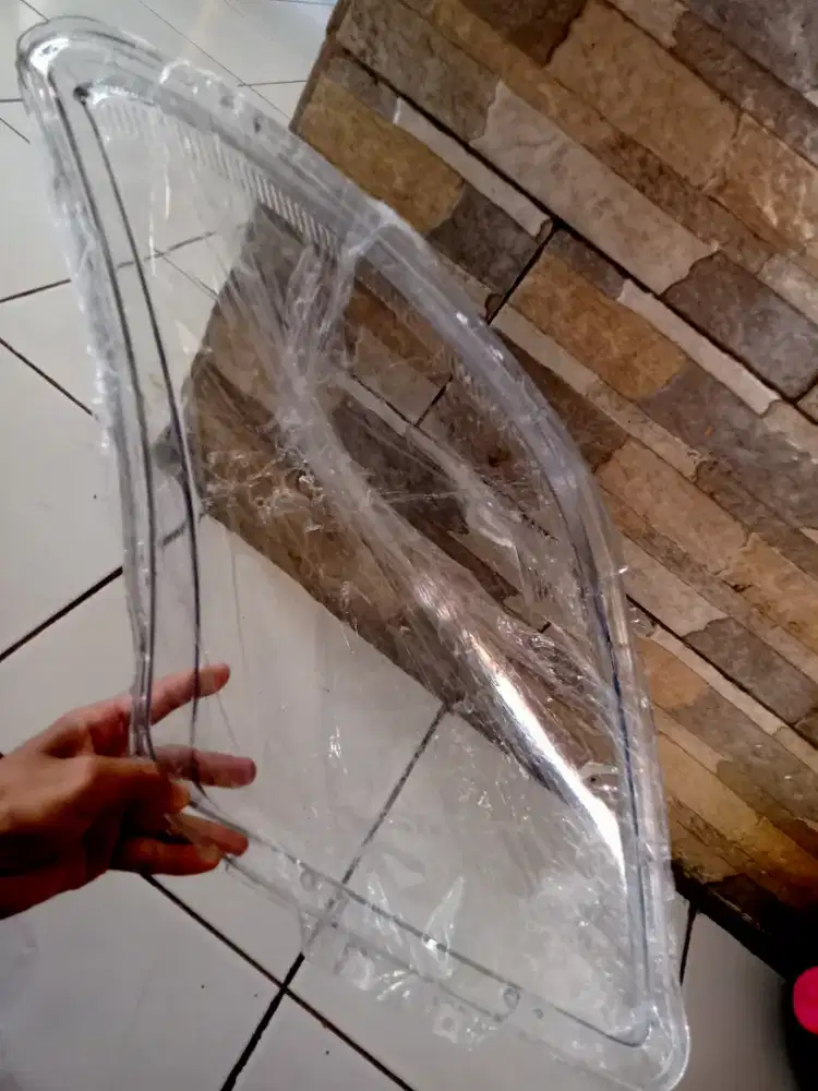 Mika lampu depan mobil