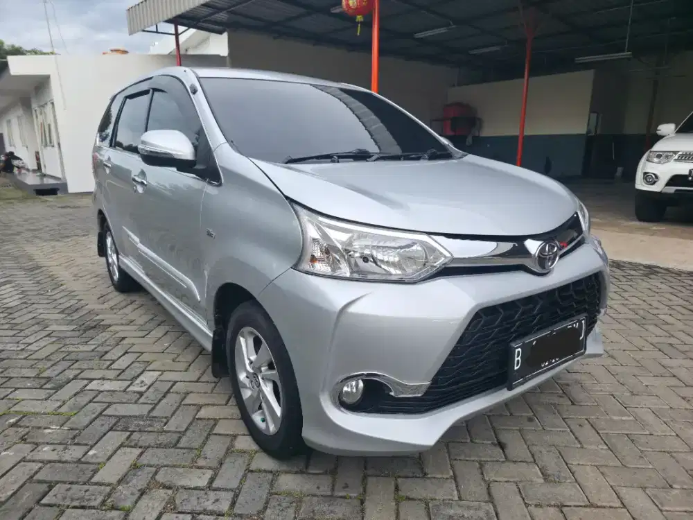 Dijual Toyota Avanza Veloz 1.3 AT 2015 tgn1 dr baru