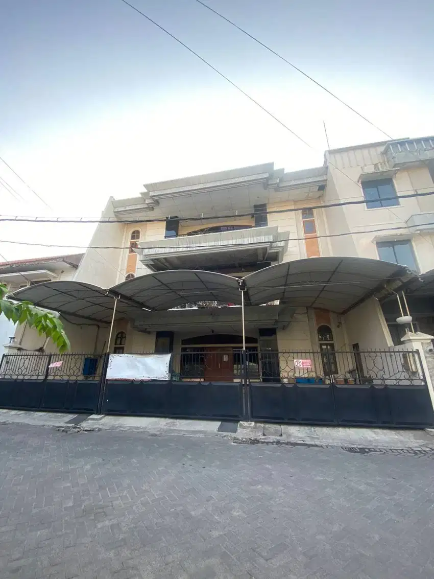 Dijual Rumah dan Bisnis Kos Daerah Siwalankerto Semi Furnish