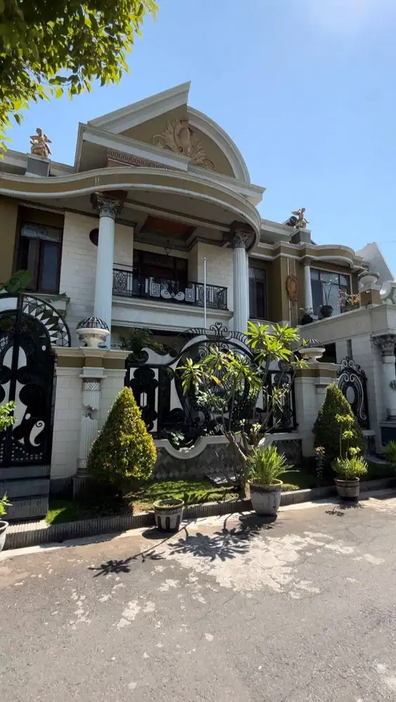 Dijual Rumah Modern Klasik Romawi Sutorejo Prima Istimewa