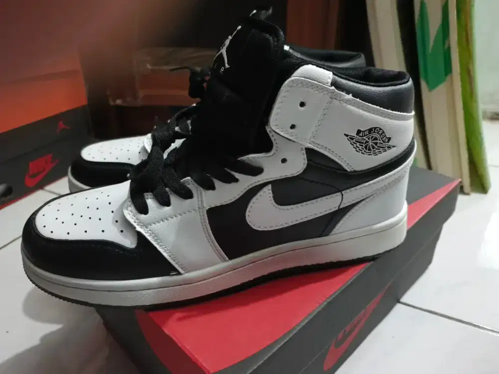 Nike air Jordan size 44 like new mulus tapak  225rb nett