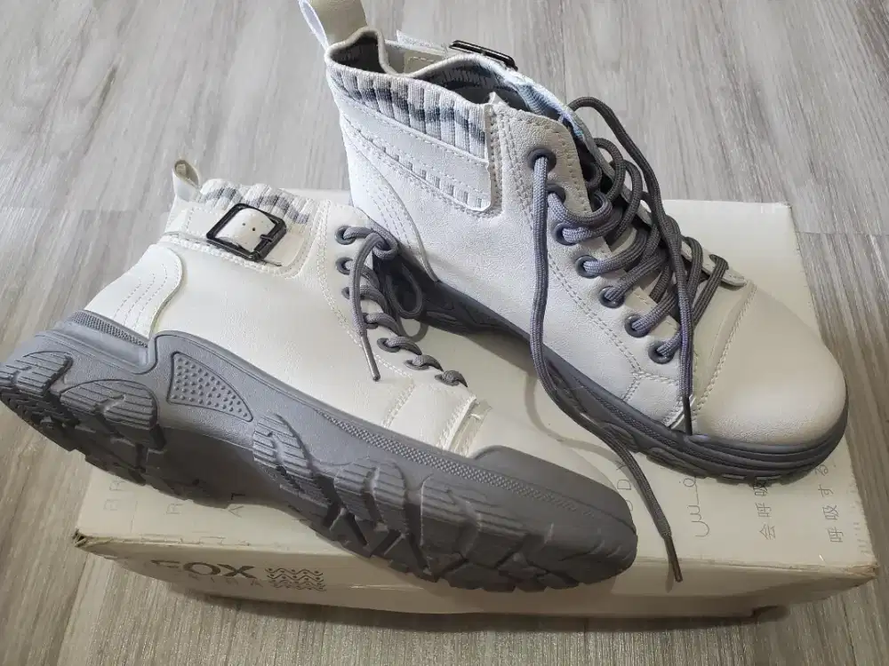 Sepatu ST Morris Bot Woman Size 38