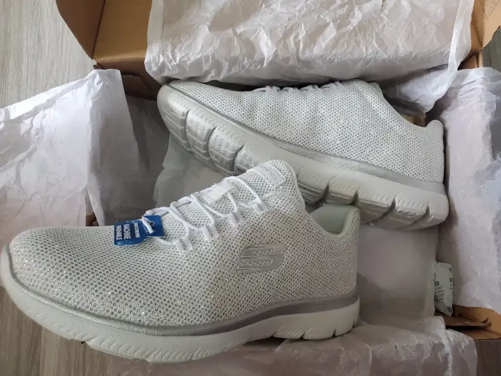 Skechers Woman Vegan Summit Classic Touch Memory Foam Size 36