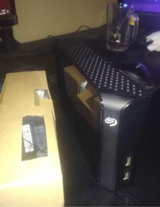 Harddisk external seagate backup plus hub 4 tb garansi off NA9QVHJ9
