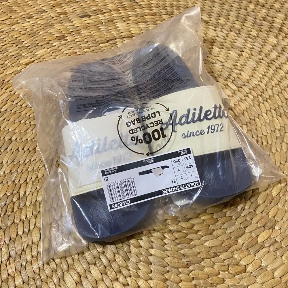 (NEW) ADIDAS SANDAL ADILETTE SLIDES ORIGINAL