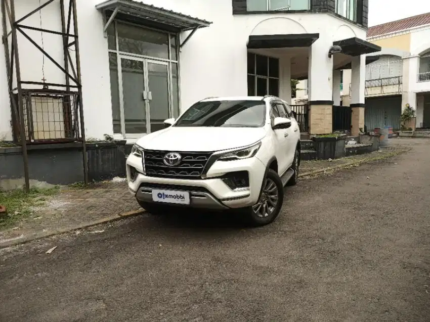 KM Rendah - TOYOTA FORTUNER 2.4 4x2 VRZ SOLAR A/T 2021 PUTIH