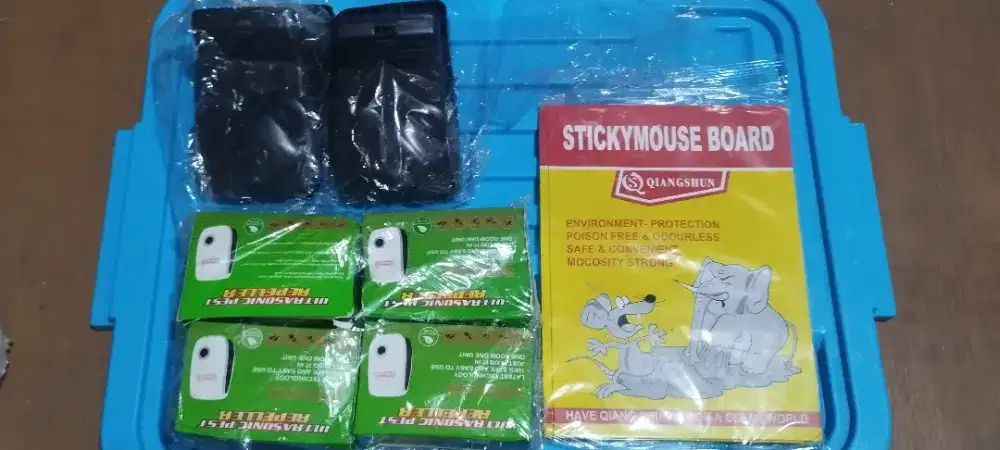 Paket Lengkap Pengusir Tikus Penjepit 2, Ultrasonik 3, Papan Lem 1