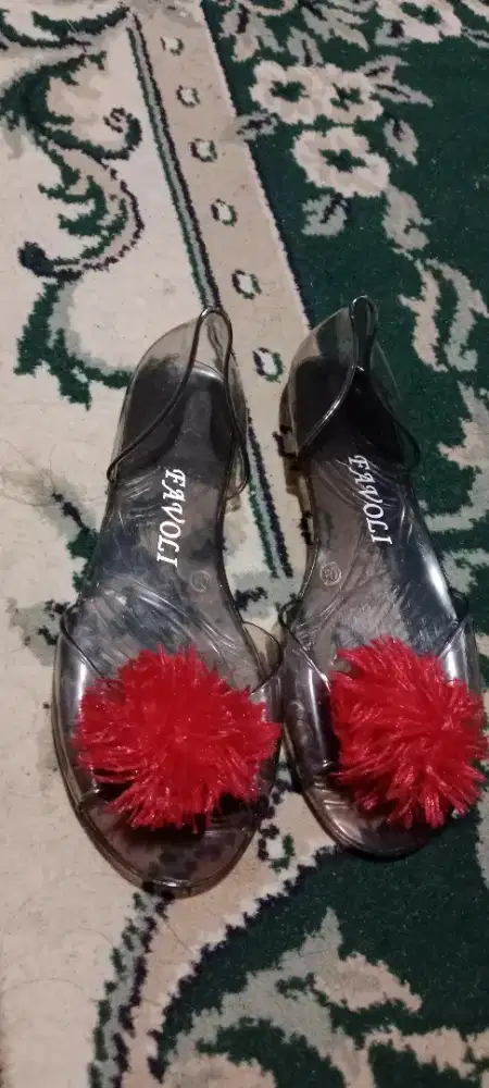 Sepatu flat jelly