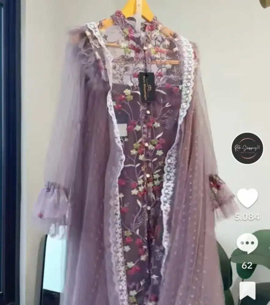 Outer brukat mix tile