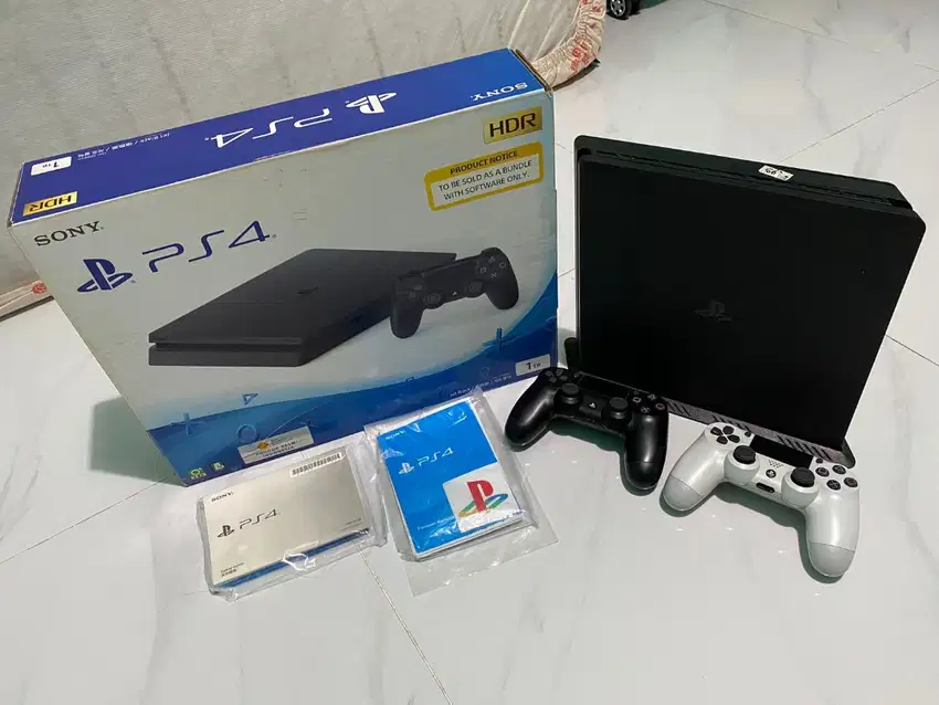 PS4 - Slim - 1TB
