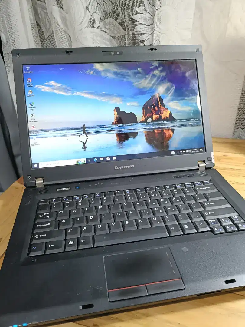Core i5 Lenovo E47 Ram 8 GB HD:320 Terawat Istimewa Bonus Ready