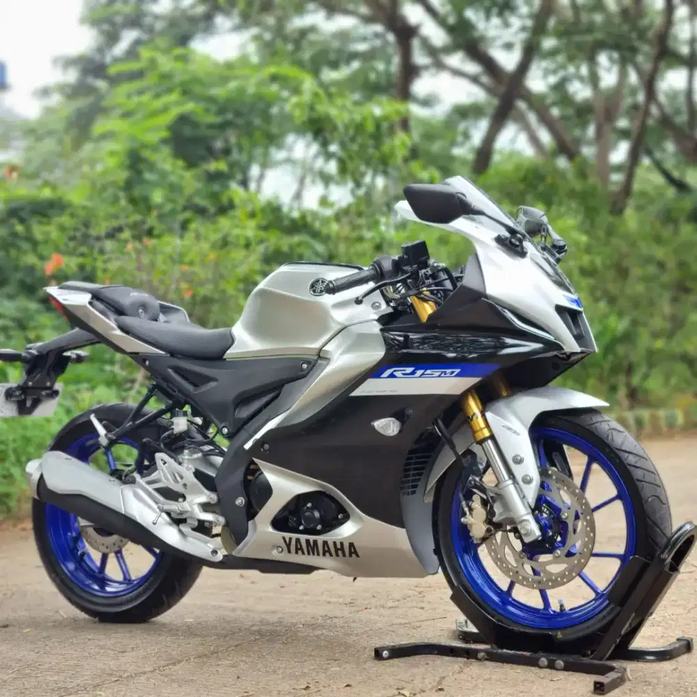 YAMAHA R15M ABS QS SILVER 2022 KM 300 PERAK ASLI PAJAK ON PANJANG