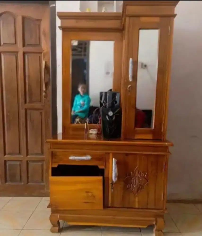 Meja Rias, Meja Kosmetik Kayu, Meja Hias, Tolet Jati, Meja Wardrobe