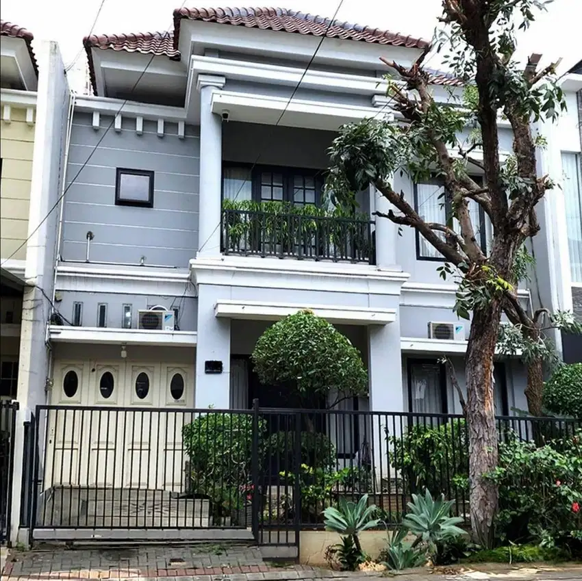 Jarang Ada Minimalis Row Jalan 5 Mobil MERR Semi Furnish Graha Santoso