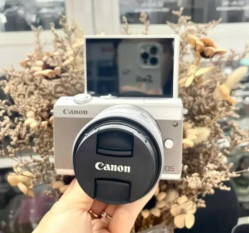 Kamera Canon M100