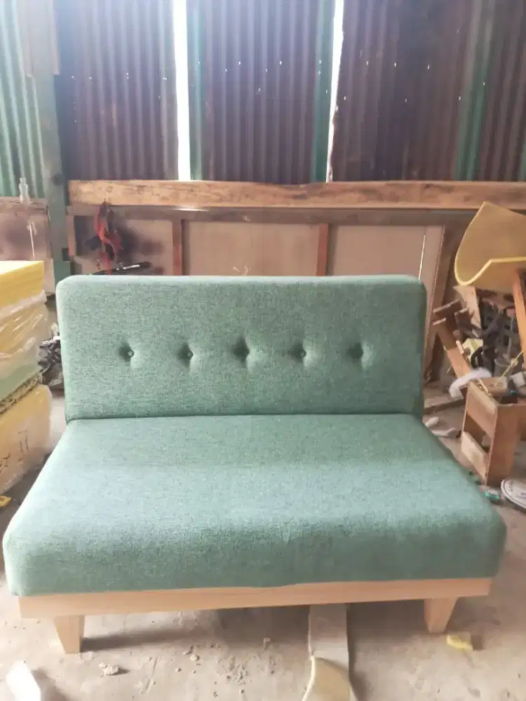 Service sofa dan costume